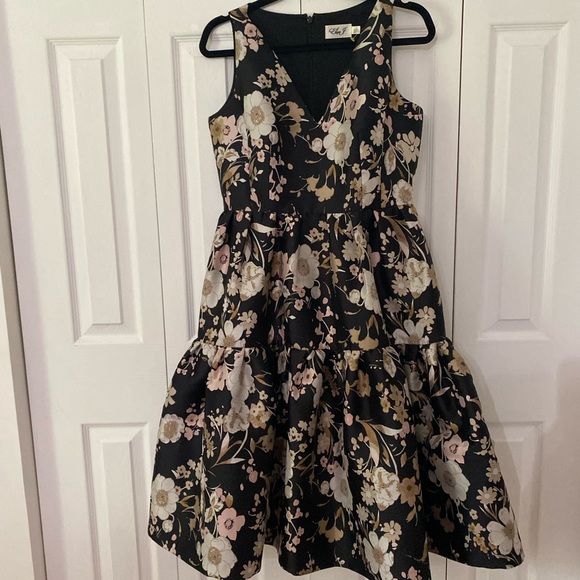 ELIZA J Floral Jacquard Fit Flare Sleeveless Black White Dress 8 - Picture 12 of 12